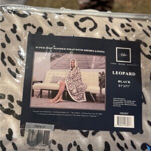 Chic Home Leopard Hooded Wrap with Sherpa Lining